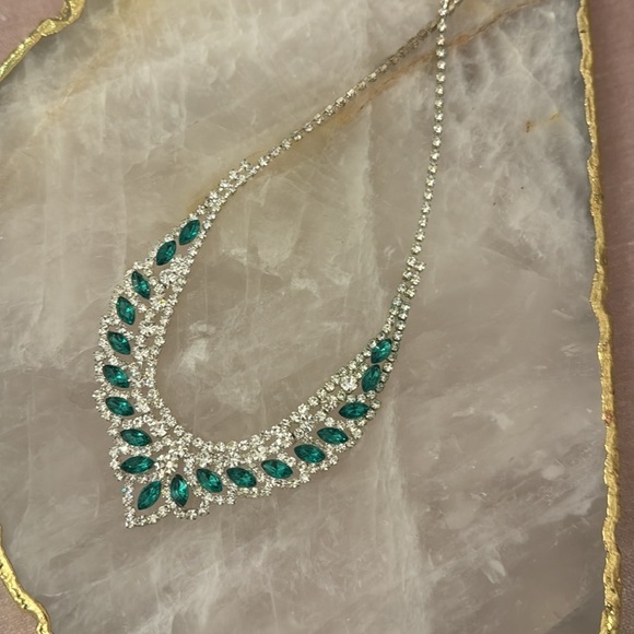 EMBELLISHED NECKLACE - Picture 12 of 16